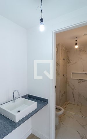Studio à venda com 37m², 1 quarto e 1 vaga Studio à venda com 37m², 1 quarto e 1 vagaBanheiro Social