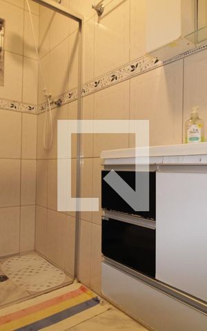 Casa à venda com 140m², 2 quartos e 2 vagasBanheiro