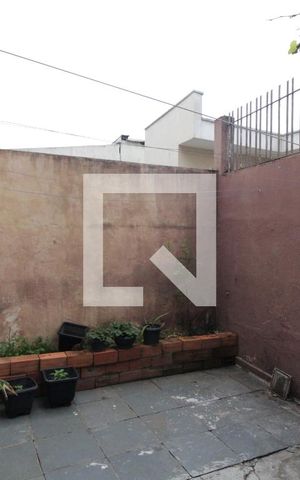 Casa à venda com 140m², 2 quartos e 2 vagasÁrea de Serviço/quintal