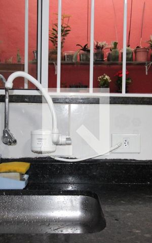Casa à venda com 140m², 2 quartos e 2 vagasCozinha