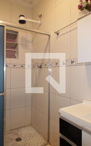 Casa à venda com 140m², 2 quartos e 2 vagasBanheiro