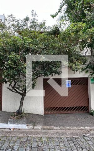 Casa para alugar com 230m², 3 quartos e 1 vagaFachada