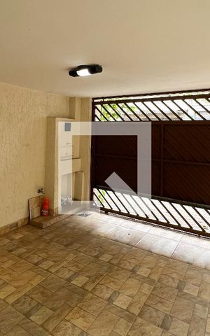 Casa para alugar com 230m², 3 quartos e 1 vagaGaragem
