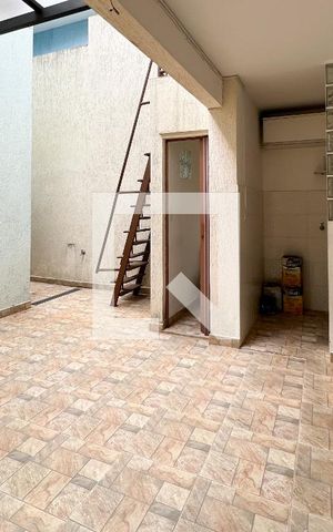 Casa para alugar com 230m², 3 quartos e 1 vagaÁrea de Serviço