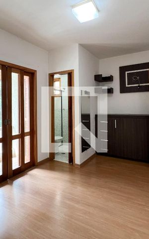 Casa para alugar com 230m², 3 quartos e 1 vagaSuíte 