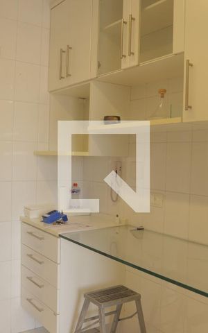Apartamento à venda com 72m², 2 quartos e 2 vagasCozinha