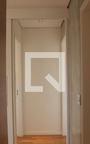 Apartamento à venda com 72m², 2 quartos e 2 vagasCorredor