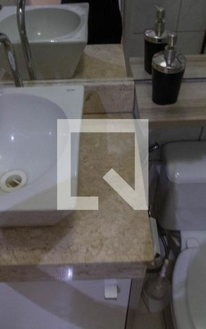 Apartamento à venda com 56m², 2 quartos e 1 vaga Apartamento à venda com 56m², 2 quartos e 1 vagaBanheiro