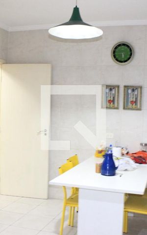 Casa para alugar com 400m², 5 quartos e 8 vagasCozinha