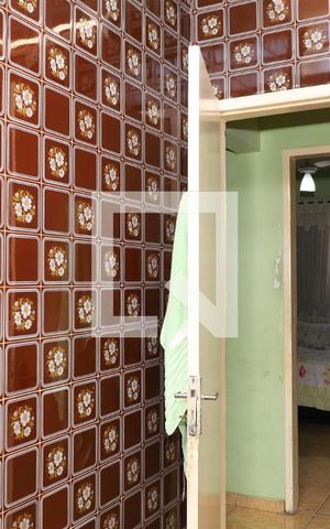 Casa à venda com 250m², 4 quartos e 4 vagasBanheiro 