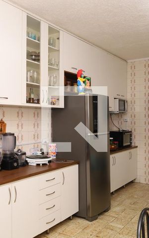Casa à venda com 250m², 4 quartos e 4 vagasCozinha