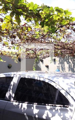 Casa à venda com 250m², 4 quartos e 4 vagasGaragem