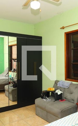 Casa à venda com 250m², 4 quartos e 4 vagasSuíte