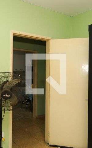 Casa à venda com 250m², 4 quartos e 4 vagasSuíte