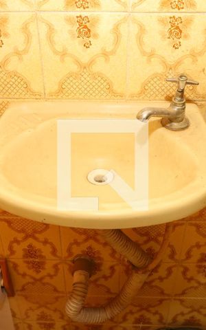 Casa à venda com 250m², 4 quartos e 4 vagasBanheiro de Serviço