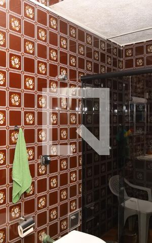 Casa à venda com 250m², 4 quartos e 4 vagasBanheiro 