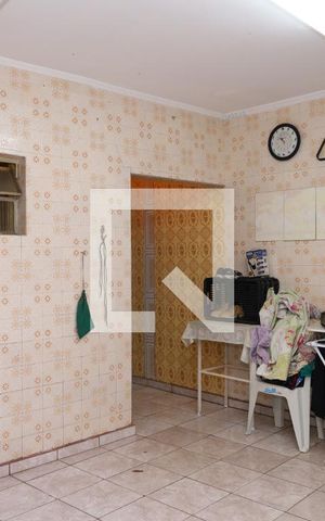 Casa à venda com 250m², 4 quartos e 4 vagasÁrea de Serviço