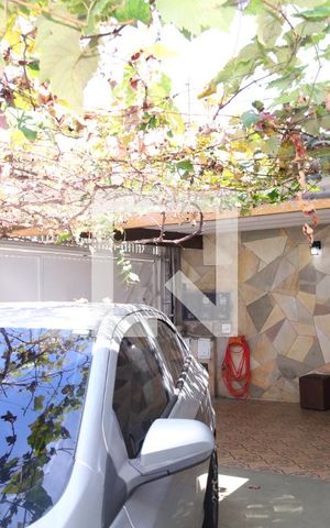 Casa à venda com 250m², 4 quartos e 4 vagasGaragem