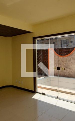 Casa de condomínio à venda com 140m², 3 quartos e 1 vaga Casa de condomínio à venda com 140m², 3 quartos e 1 vagaSala