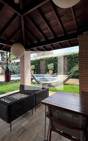 Casa à venda com 700m², 4 quartos e 5 vagas Casa à venda com 700m², 4 quartos e 5 vagasÁrea comum