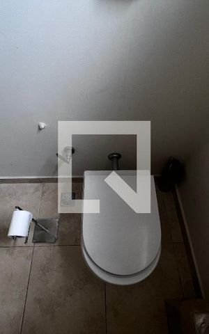Casa à venda com 700m², 4 quartos e 5 vagas Casa à venda com 700m², 4 quartos e 5 vagasLavabo