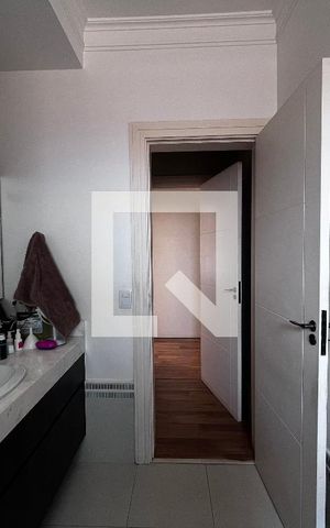 Casa à venda com 700m², 4 quartos e 5 vagas Casa à venda com 700m², 4 quartos e 5 vagasBanheiro