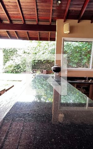 Casa à venda com 700m², 4 quartos e 5 vagas Casa à venda com 700m², 4 quartos e 5 vagasÁrea comum