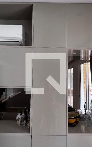 Casa à venda com 700m², 4 quartos e 5 vagas Casa à venda com 700m², 4 quartos e 5 vagasCozinha