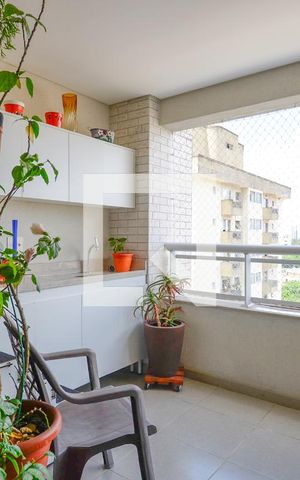 Apartamento à venda com 66m², 2 quartos e 2 vagas Apartamento à venda com 66m², 2 quartos e 2 vagasVaranda