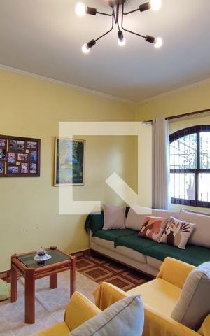 Casa à venda com 252m², 4 quartos e 1 vagaSala