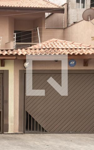 Casa para alugar com 280m², 4 quartos e 4 vagasFachada
