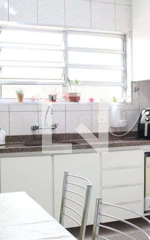 Casa para alugar com 280m², 2 quartos e 3 vagasCozinha