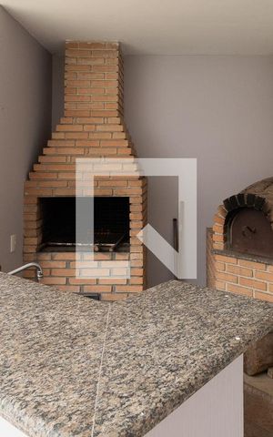 Casa à venda com 560m², 4 quartos e 8 vagas Casa à venda com 560m², 4 quartos e 8 vagasÁrea Externa