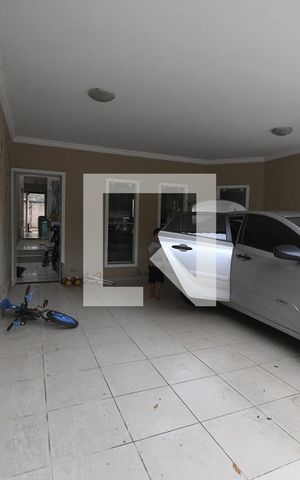 Casa à venda com 192m², 4 quartos e 2 vagas Casa à venda com 192m², 4 quartos e 2 vagasGaragem