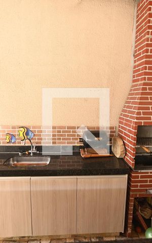 Casa à venda com 192m², 4 quartos e 2 vagas Casa à venda com 192m², 4 quartos e 2 vagasChurrasqueira