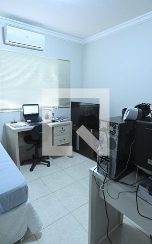 Casa à venda com 192m², 4 quartos e 2 vagas Casa à venda com 192m², 4 quartos e 2 vagasQuarto 1