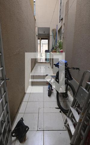 Casa à venda com 192m², 4 quartos e 2 vagas Casa à venda com 192m², 4 quartos e 2 vagasCorredor