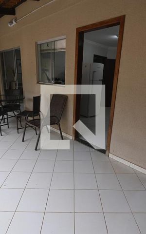 Casa à venda com 192m², 4 quartos e 2 vagas Casa à venda com 192m², 4 quartos e 2 vagasQuintal