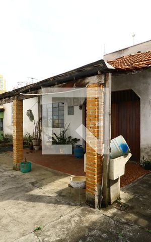 Casa à venda com 336m², 2 quartos e 2 vagasQuintal