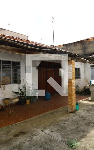 Casa à venda com 336m², 2 quartos e 2 vagasQuintal