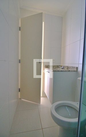 Apartamento à venda com 64m², 3 quartos e 1 vaga Apartamento à venda com 64m², 3 quartos e 1 vagaBanheiro