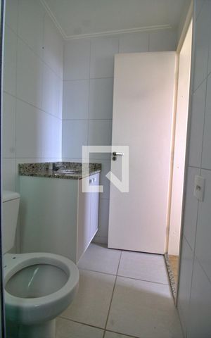 Apartamento à venda com 64m², 3 quartos e 1 vaga Apartamento à venda com 64m², 3 quartos e 1 vagaBanheiro da Suíte 1