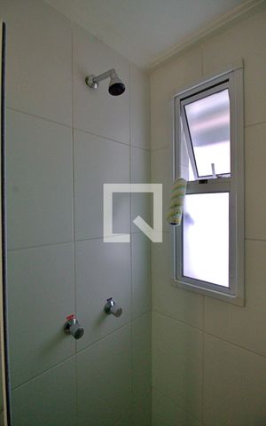 Apartamento à venda com 64m², 3 quartos e 1 vaga Apartamento à venda com 64m², 3 quartos e 1 vagaBanheiro