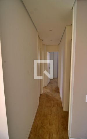 Apartamento à venda com 64m², 3 quartos e 1 vaga Apartamento à venda com 64m², 3 quartos e 1 vagaCorredor