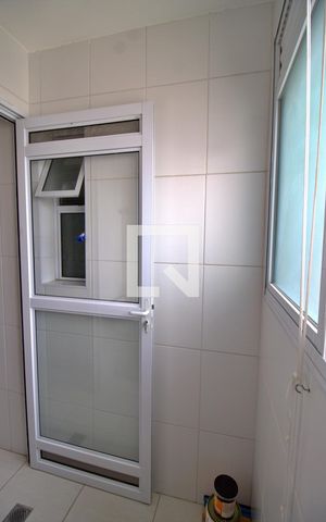 Apartamento à venda com 64m², 3 quartos e 1 vaga Apartamento à venda com 64m², 3 quartos e 1 vagaÁrea de Serviço