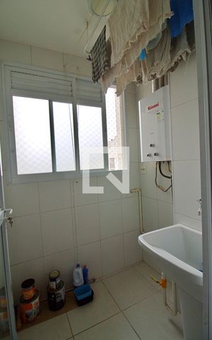 Apartamento à venda com 64m², 3 quartos e 1 vaga Apartamento à venda com 64m², 3 quartos e 1 vagaÁrea de Serviço