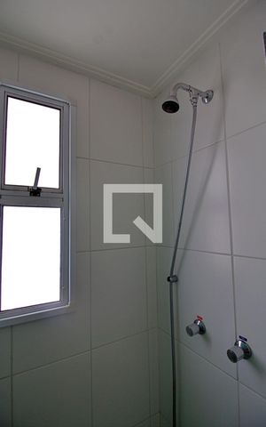 Apartamento à venda com 64m², 3 quartos e 1 vaga Apartamento à venda com 64m², 3 quartos e 1 vagaBanheiro da Suíte 1