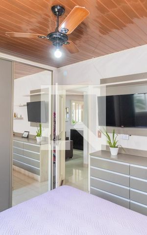 Casa à venda com 200m², 3 quartos e 2 vagas Casa à venda com 200m², 3 quartos e 2 vagasQuarto 1
