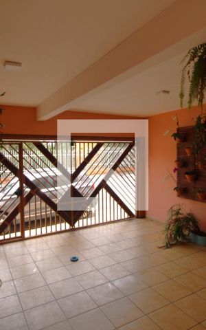 Casa para alugar com 250m², 3 quartos e 2 vagasGaragem