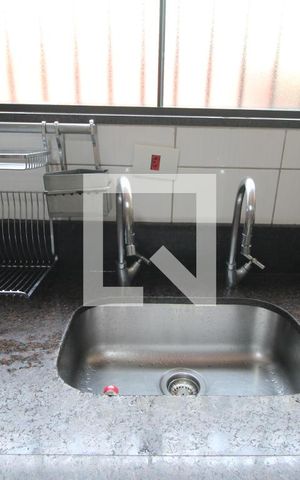 Casa para alugar com 250m², 3 quartos e 2 vagasPia da cozinha